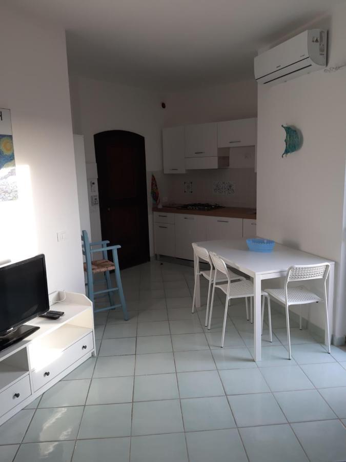 Calarossa Sardinia Apartments Isola Rossa Bagian luar foto