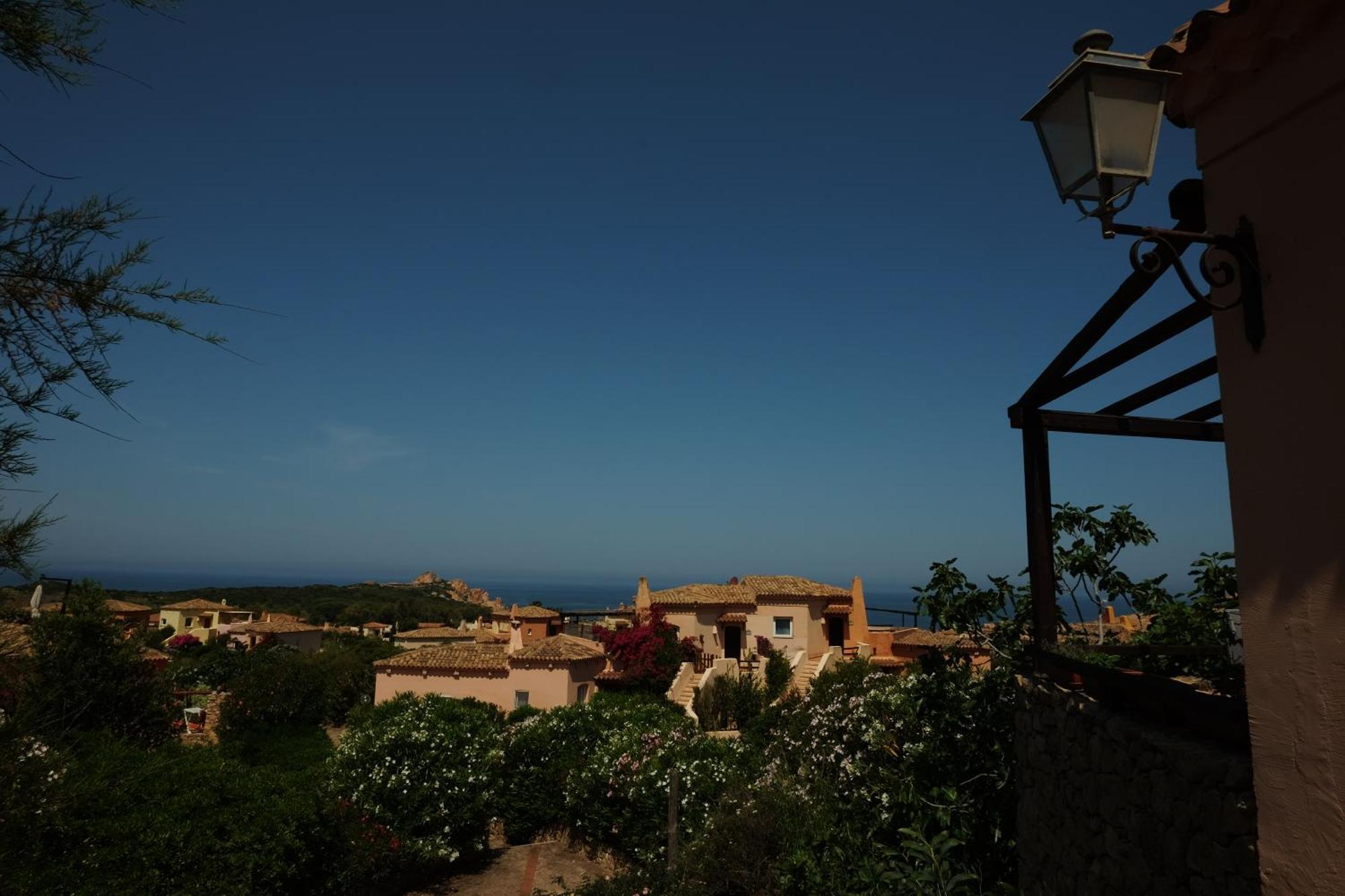Calarossa Sardinia Apartments Isola Rossa Bagian luar foto