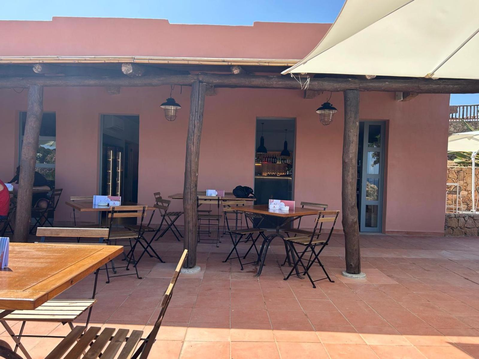 Calarossa Sardinia Apartments Isola Rossa Bagian luar foto